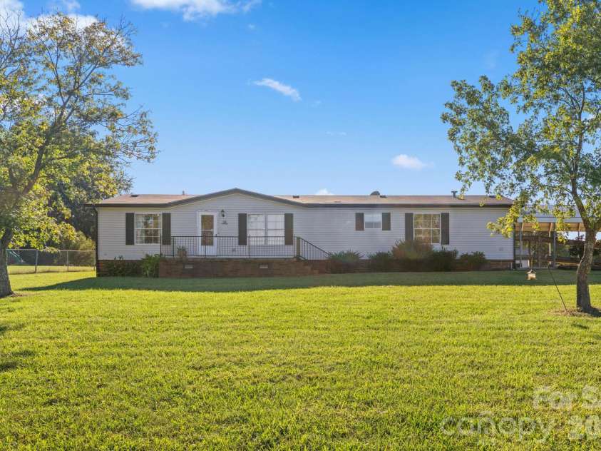 25 Lineside Drive, Stony Point, NC 28678.  MLS# CAR4383309, YatesRealty ID 55416. 