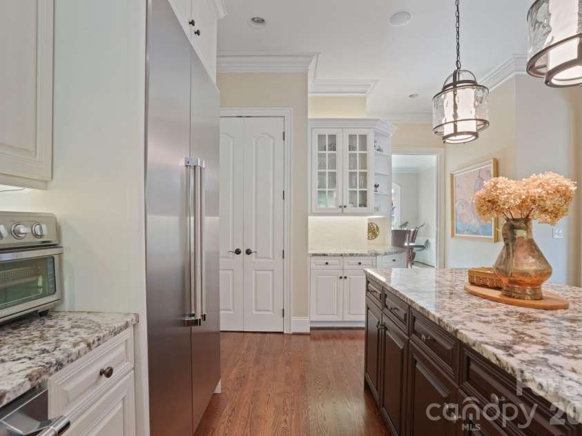811 Bass Landing Place, Greensboro, NC 27455.  MLS# CAR4432350, YatesRealty ID 55419. 