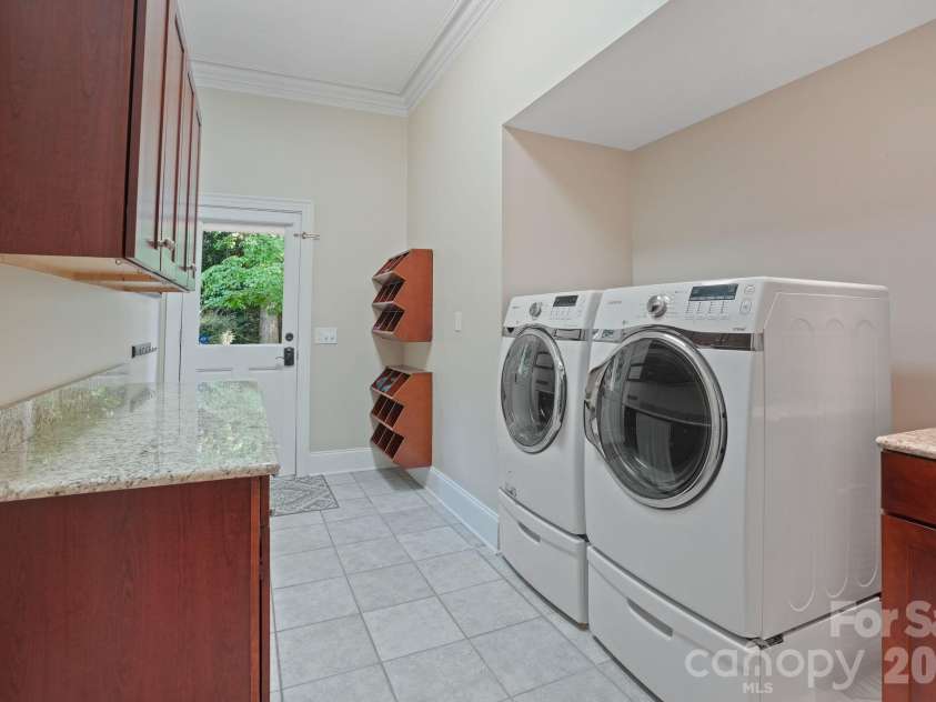 811 Bass Landing Place, Greensboro, NC 27455.  MLS# CAR4432350, YatesRealty ID 55419. 