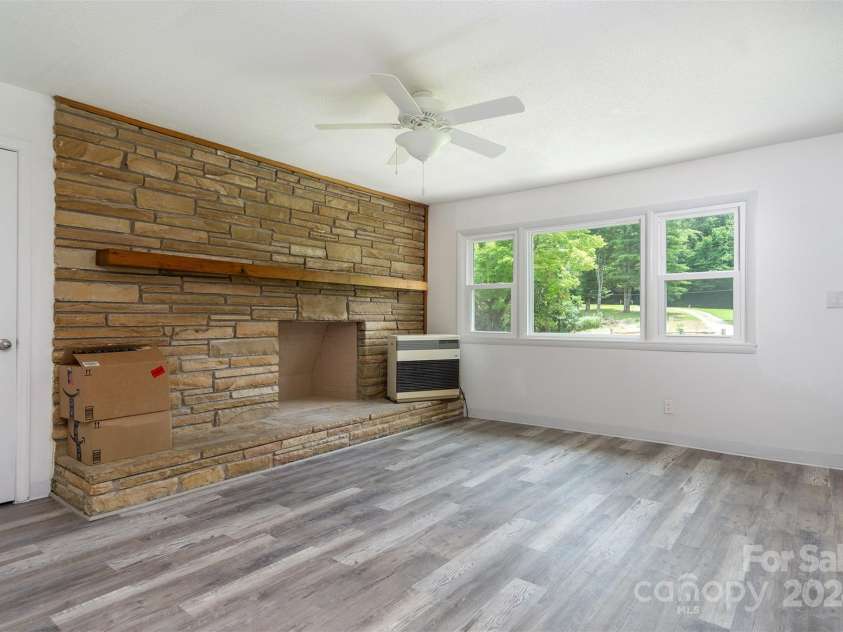 468 Deer Park Lake Road, Spruce Pine, NC 28777.  MLS# CAR4068097, YatesRealty ID 5542. Unit 2 Living room