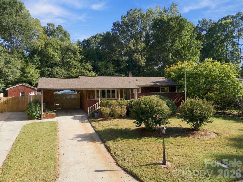 123 Hillside Avenue, Concord, NC 28025.  MLS# CAR4432576, YatesRealty ID 55421. Front of Home