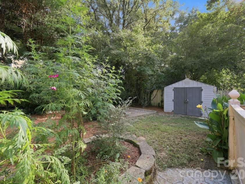 123 Hillside Avenue, Concord, NC 28025.  MLS# CAR4432576, YatesRealty ID 55421. Garden area