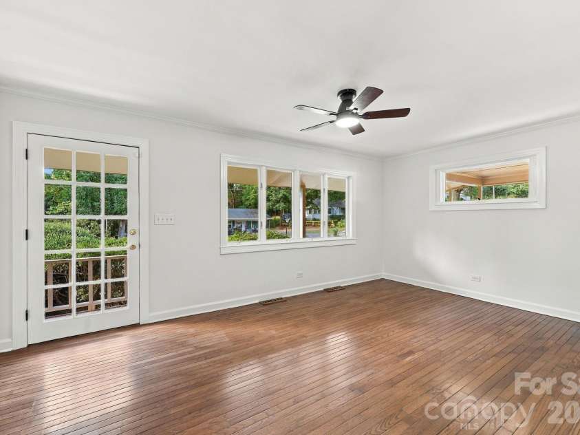 123 Hillside Avenue, Concord, NC 28025.  MLS# CAR4432576, YatesRealty ID 55421. Living Room