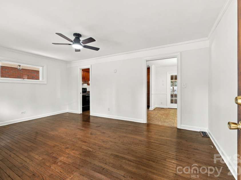 123 Hillside Avenue, Concord, NC 28025.  MLS# CAR4432576, YatesRealty ID 55421. Living Room Entry
