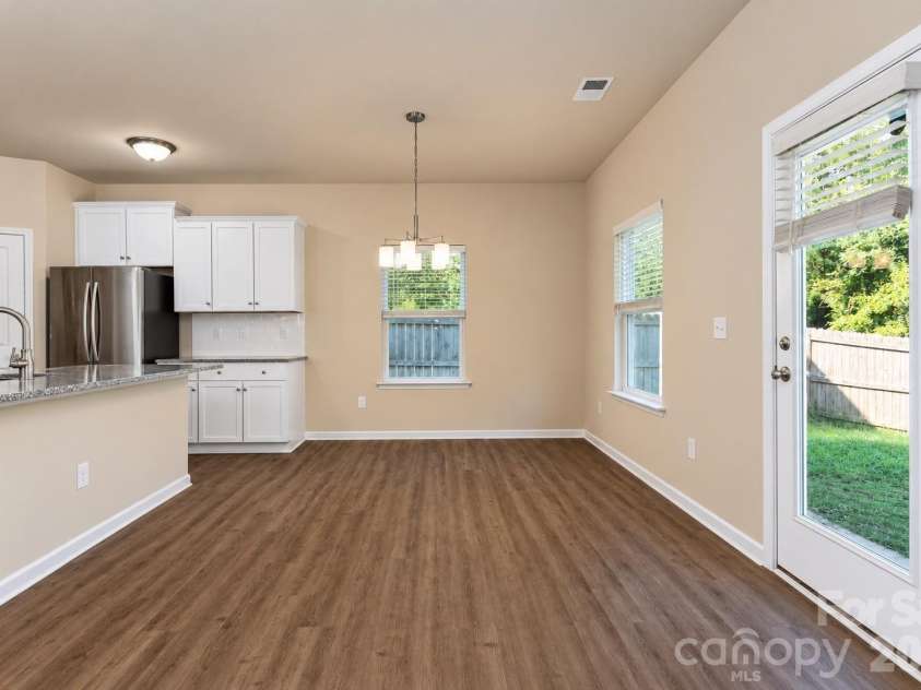 2647 Dellinger Drive, Charlotte, NC 28269.  MLS# CAR4426888, YatesRealty ID 55422. 