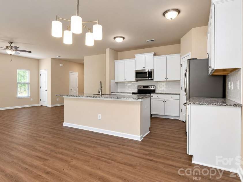 2647 Dellinger Drive, Charlotte, NC 28269.  MLS# CAR4426888, YatesRealty ID 55422. 