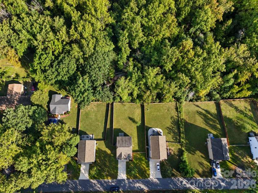 2647 Dellinger Drive, Charlotte, NC 28269.  MLS# CAR4426888, YatesRealty ID 55422. 