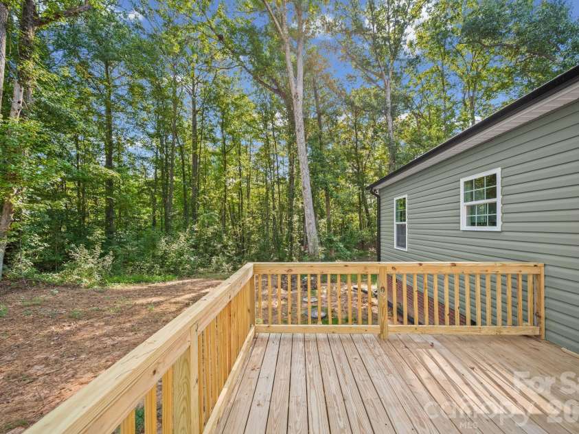 1635 Rollingwood Drive, Kannapolis, NC 28081.  MLS# CAR4425158, YatesRealty ID 55423. 