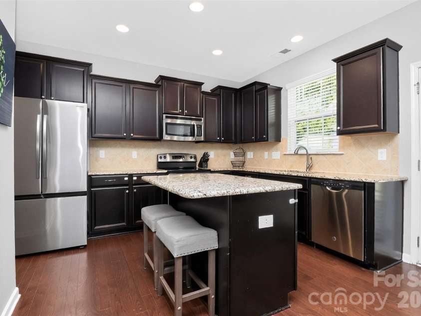 78066 Rillstone Drive, Lancaster, SC 29720.  MLS# CAR4431291, YatesRealty ID 55424. Open kitchen