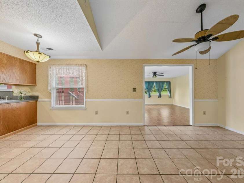 8544 Indian Summer Trail, Harrisburg, NC 28075.  MLS# CAR4431680, YatesRealty ID 55426. Dining Area