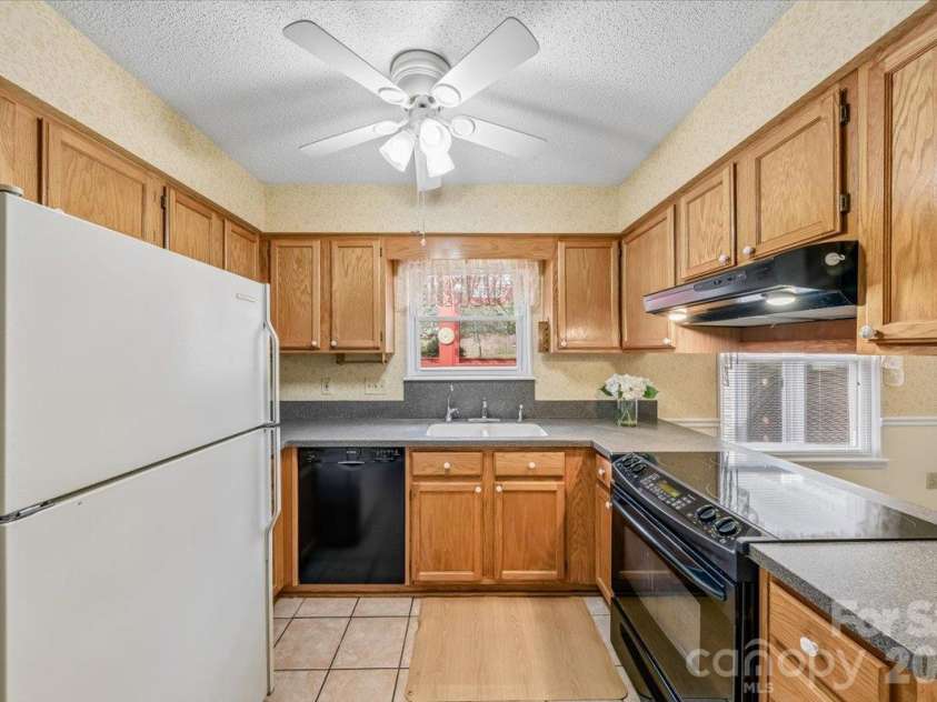 8544 Indian Summer Trail, Harrisburg, NC 28075.  MLS# CAR4431680, YatesRealty ID 55426. Kitchen