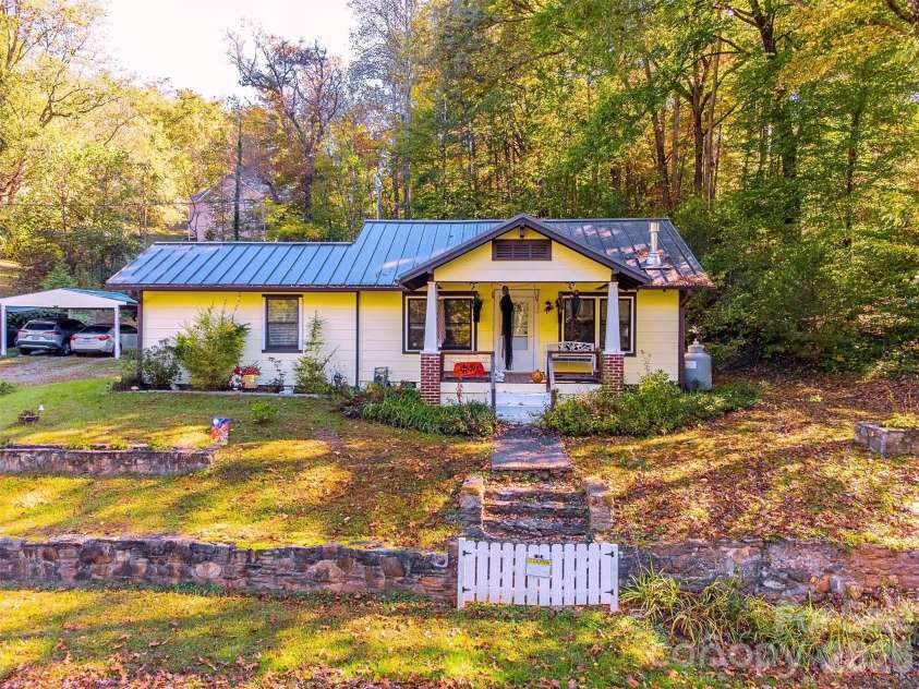 152 Mills Branch Road, Sylva, NC 28779.  MLS# CAR4430886, YatesRealty ID 55427. 