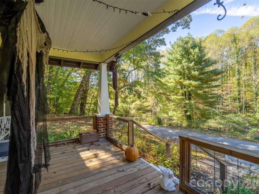 152 Mills Branch Road, Sylva, NC 28779.  MLS# CAR4430886, YatesRealty ID 55427. 