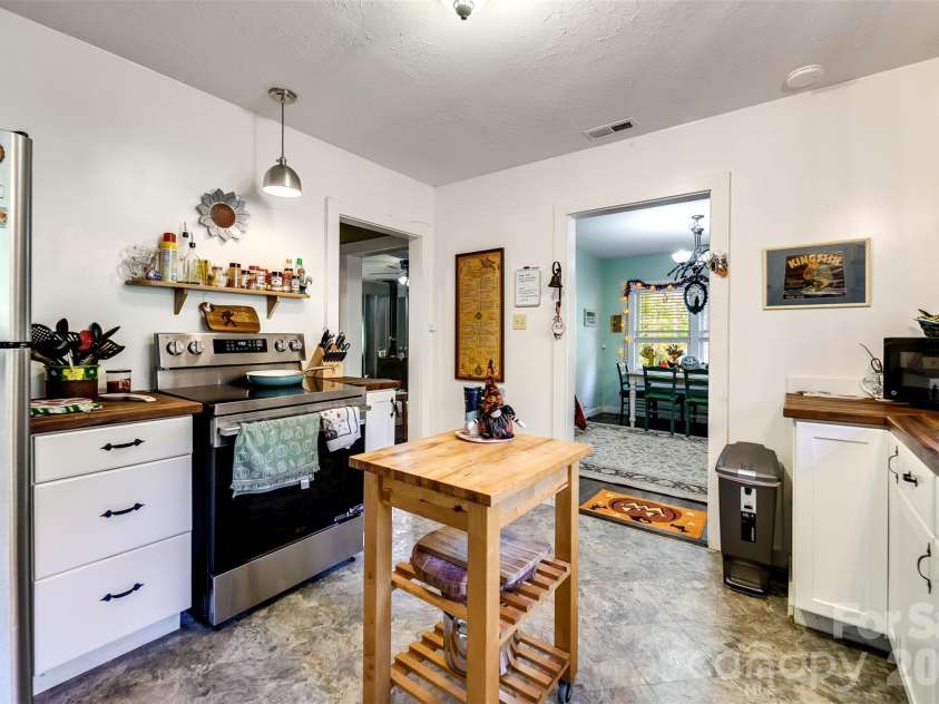 152 Mills Branch Road, Sylva, NC 28779.  MLS# CAR4430886, YatesRealty ID 55427. 