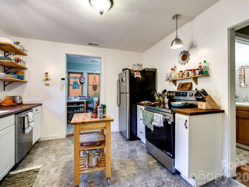 152 Mills Branch Road, Sylva, NC 28779.  MLS# CAR4430886, YatesRealty ID 55427. 