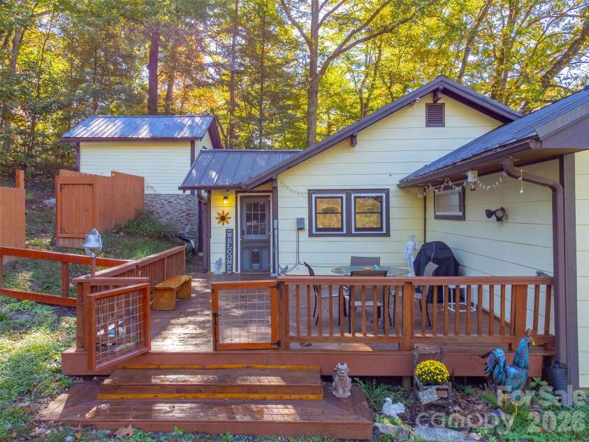152 Mills Branch Road, Sylva, NC 28779.  MLS# CAR4430886, YatesRealty ID 55427. 