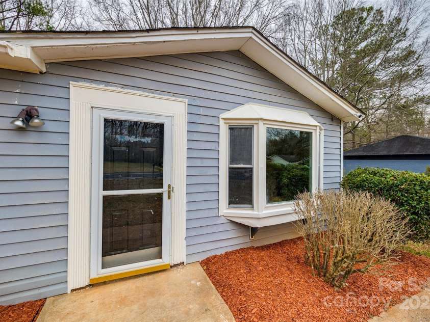 113 Galilean Road, York, SC 29745.  MLS# CAR4228335, YatesRealty ID 5543. 