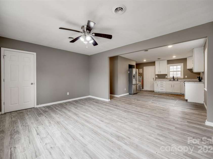 113 Galilean Road, York, SC 29745.  MLS# CAR4228335, YatesRealty ID 5543. 