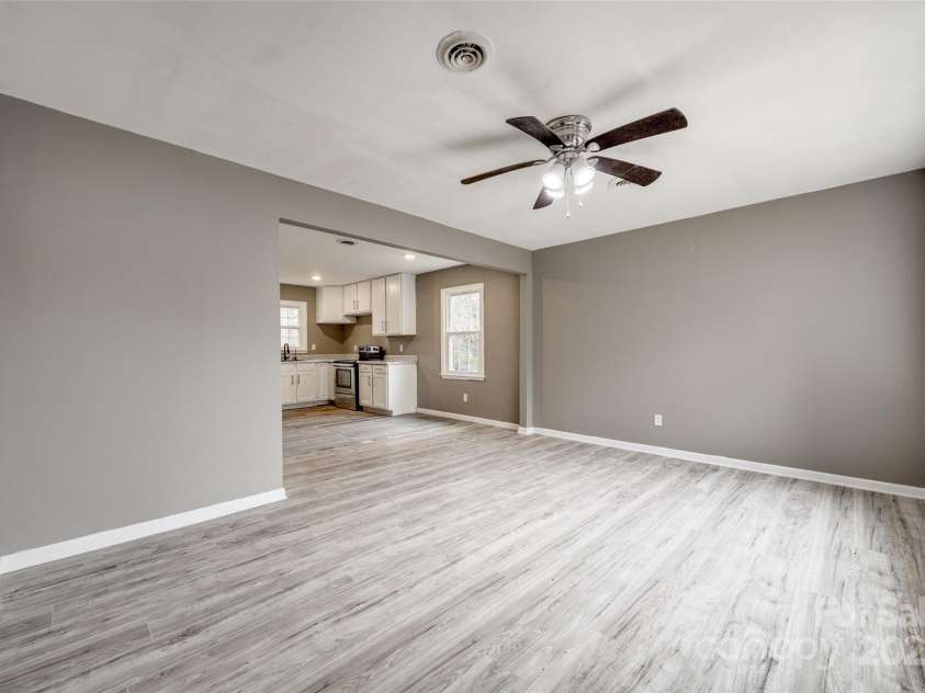113 Galilean Road, York, SC 29745.  MLS# CAR4228335, YatesRealty ID 5543. 