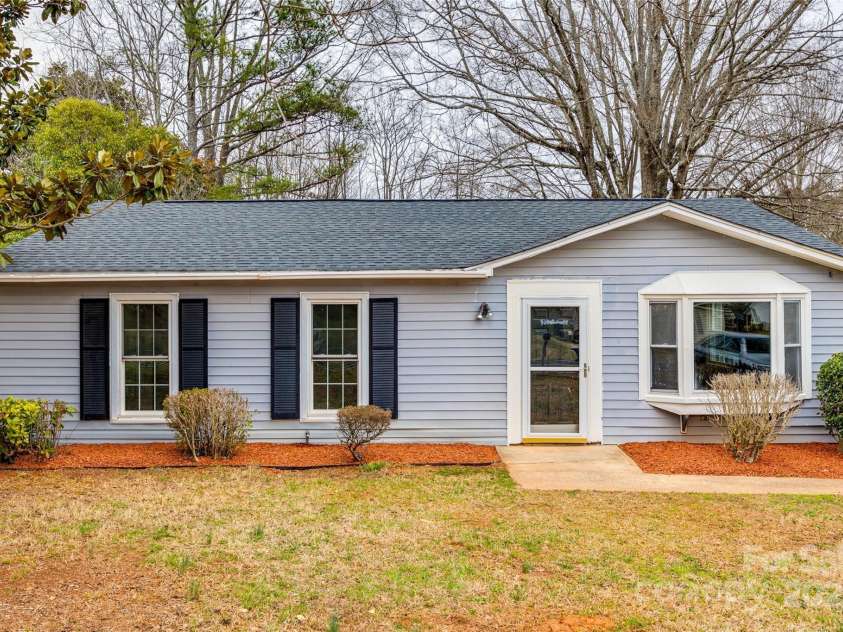 113 Galilean Road, York, SC 29745.  MLS# CAR4228335, YatesRealty ID 5543. 