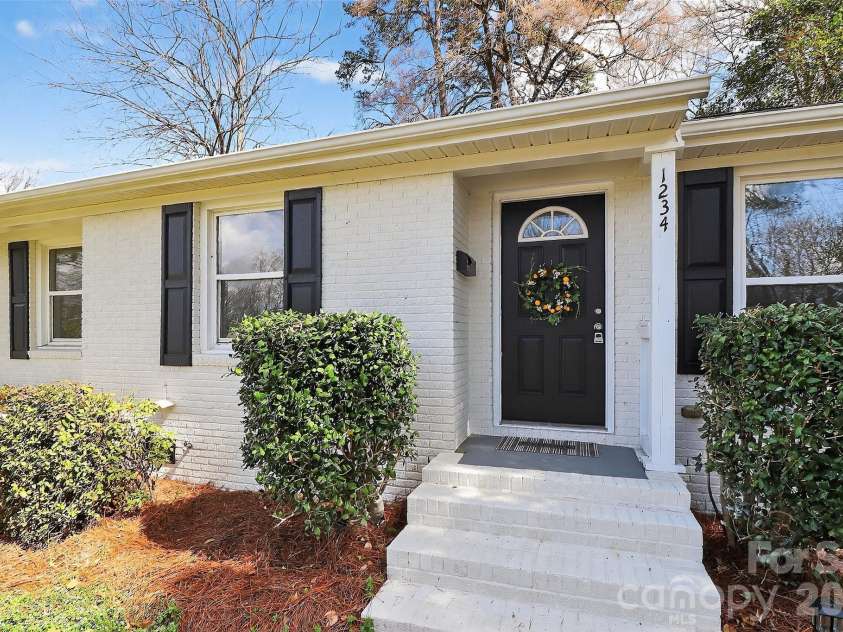 1234 Clanton Road, Charlotte, NC 28217.  MLS# CAR4356474, YatesRealty ID 5543. 