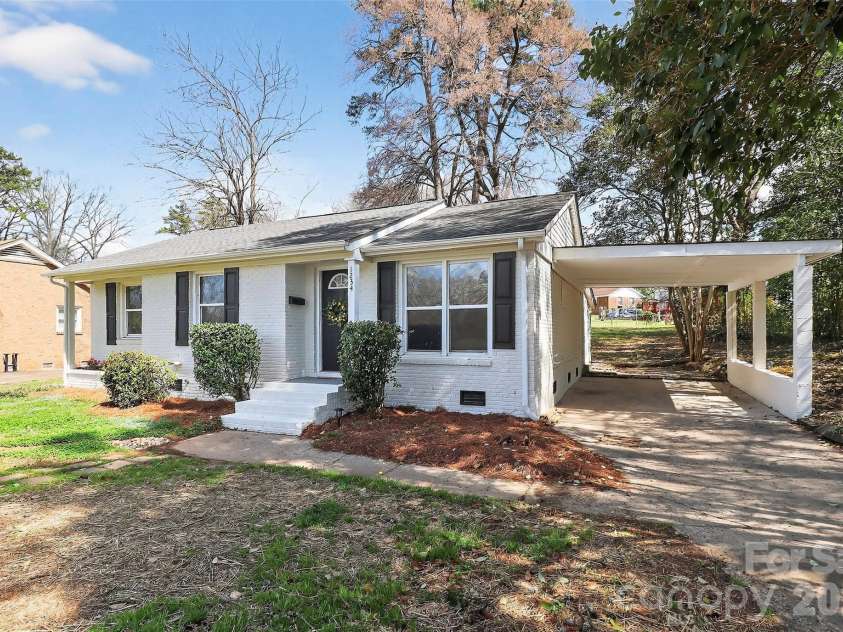 1234 Clanton Road, Charlotte, NC 28217.  MLS# CAR4356474, YatesRealty ID 5543. 