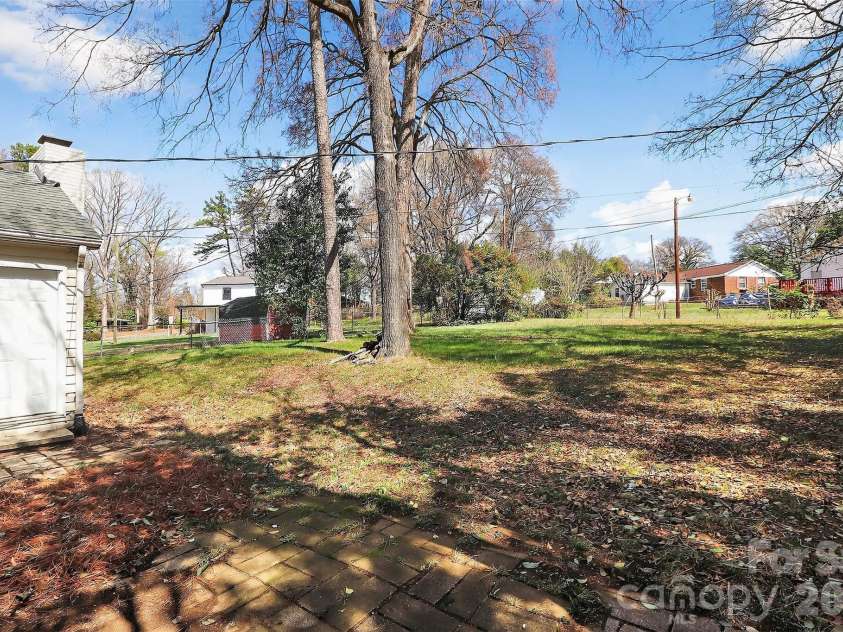 1234 Clanton Road, Charlotte, NC 28217.  MLS# CAR4356474, YatesRealty ID 5543. 