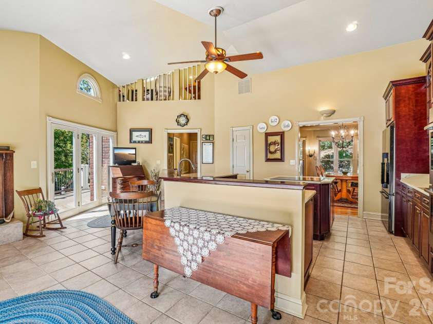 239 Bearwallow Mountain Road, Hendersonville, NC 28792.  MLS# CAR4430745, YatesRealty ID 55430. 