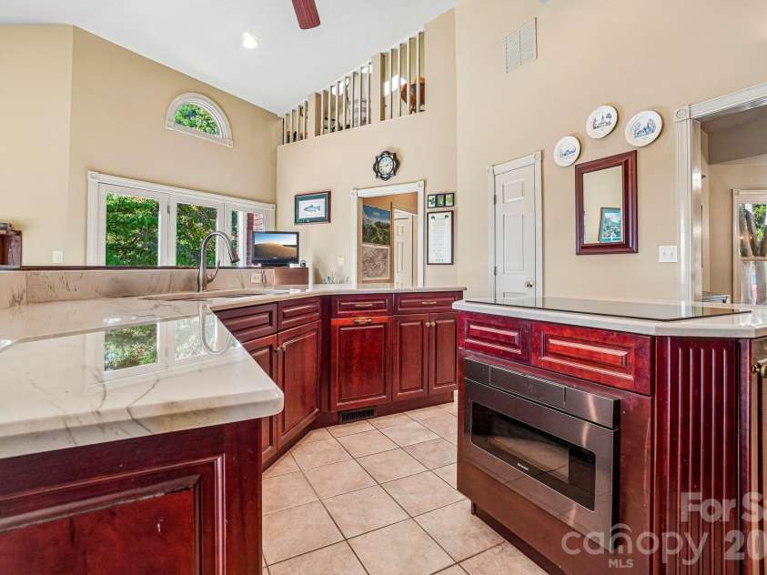 239 Bearwallow Mountain Road, Hendersonville, NC 28792.  MLS# CAR4430745, YatesRealty ID 55430. 