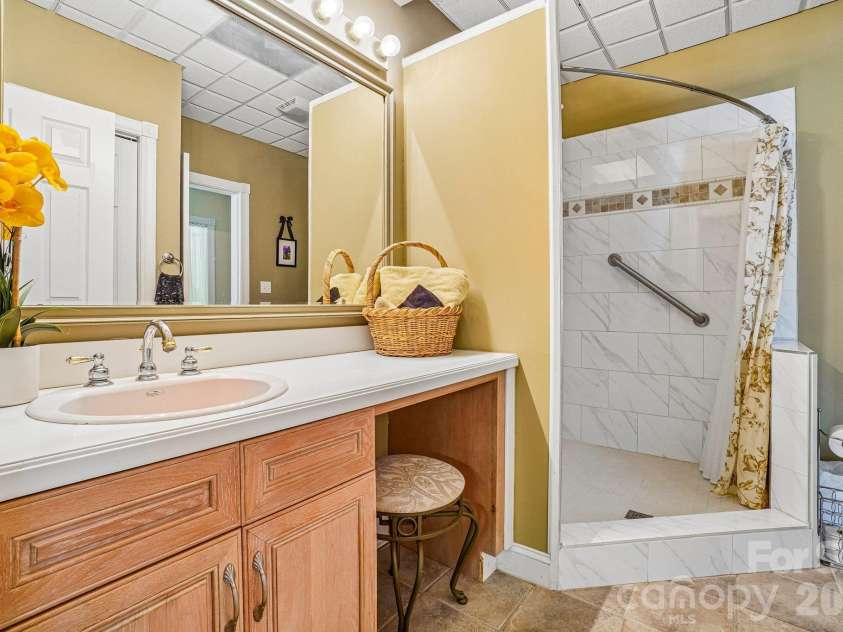 239 Bearwallow Mountain Road, Hendersonville, NC 28792.  MLS# CAR4430745, YatesRealty ID 55430. 