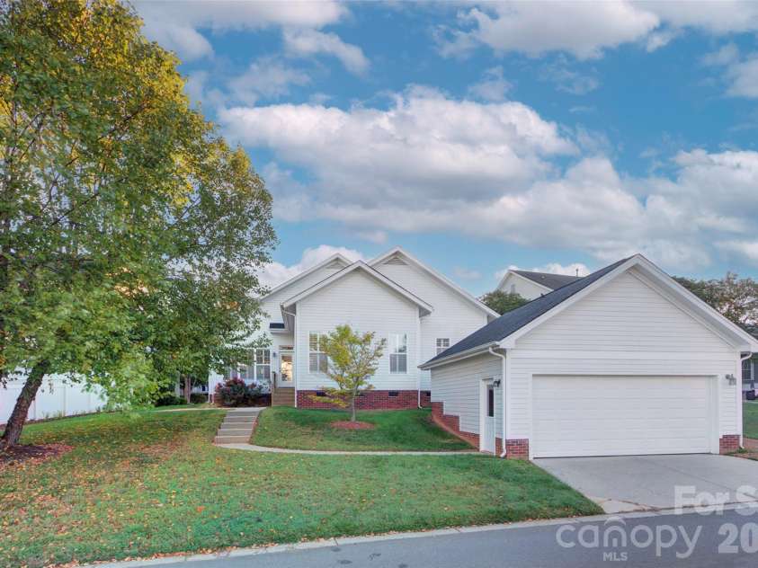16418 Spruell Street, Huntersville, NC 28078.  MLS# CAR4428525, YatesRealty ID 55431. 