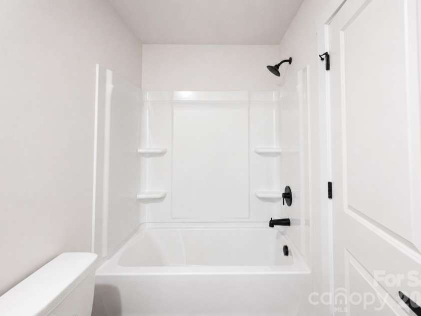 1415-1417 3rd Street Place, Hickory, NC 28601.  MLS# CAR4429737, YatesRealty ID 55432. 