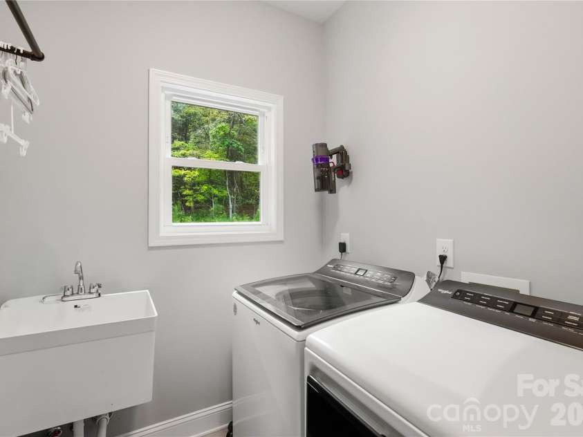 5615 Lou Lane, Iron Station, NC 28080.  MLS# CAR4431539, YatesRealty ID 55437. 