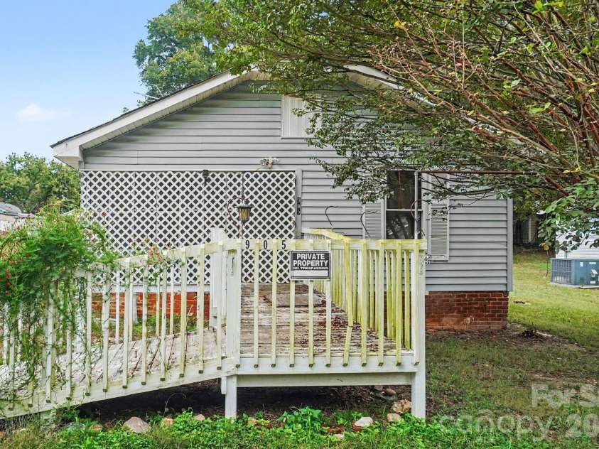 905 Skyland Street, Kannapolis, NC 28083.  MLS# CAR4430524, YatesRealty ID 55438. 