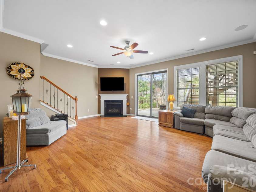 14604 Brannock Hills Drive, Charlotte, NC 28278.  MLS# CAR4356505, YatesRealty ID 5544. 2ND GAS FIREPLACE ON LOWER LEVEL