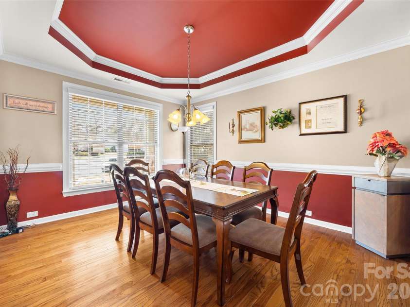14604 Brannock Hills Drive, Charlotte, NC 28278.  MLS# CAR4356505, YatesRealty ID 5544. FORMAL DINING