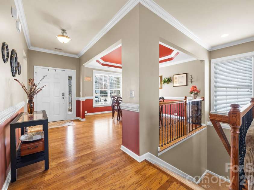 14604 Brannock Hills Drive, Charlotte, NC 28278.  MLS# CAR4356505, YatesRealty ID 5544. FOYER AND OPEN FLOW