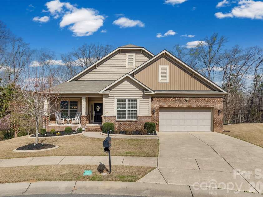 14604 Brannock Hills Drive, Charlotte, NC 28278.  MLS# CAR4356505, YatesRealty ID 5544. WELCOME HOME!