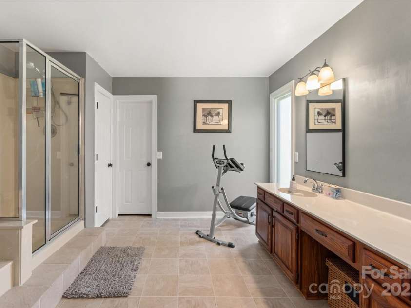 2532 Annecy Drive, Matthews, NC 28105.  MLS# CAR4243685, YatesRealty ID 5544. 