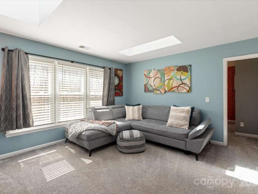 2532 Annecy Drive, Matthews, NC 28105.  MLS# CAR4243685, YatesRealty ID 5544. 