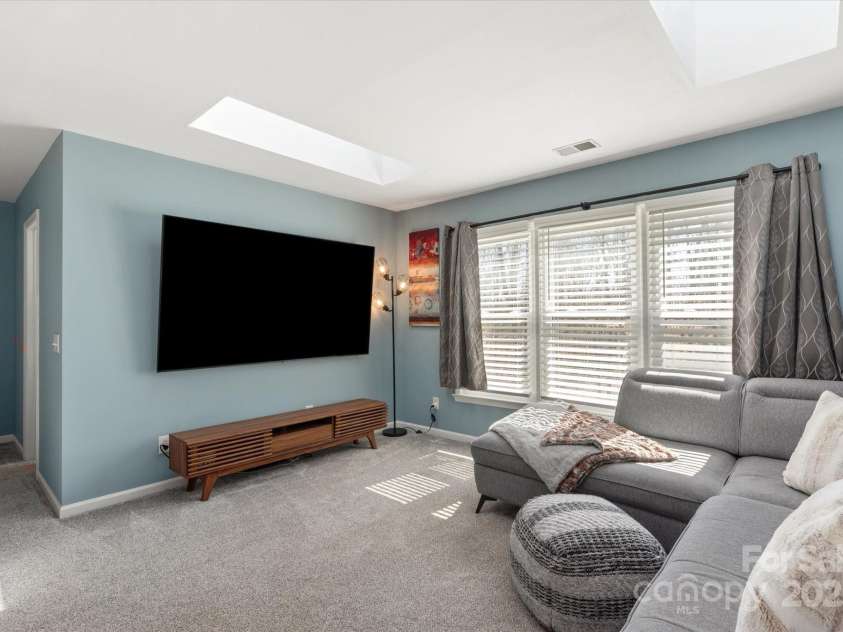 2532 Annecy Drive, Matthews, NC 28105.  MLS# CAR4243685, YatesRealty ID 5544. 