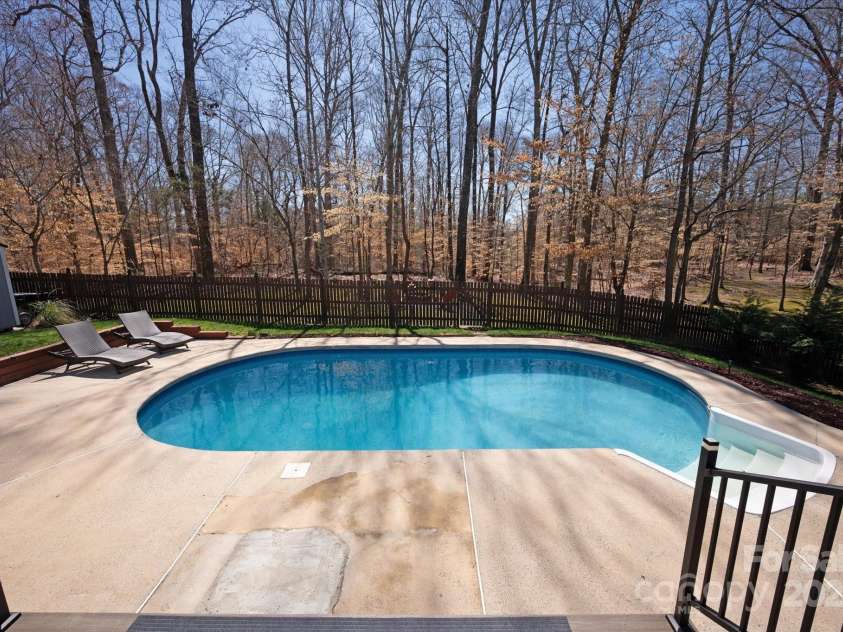 2532 Annecy Drive, Matthews, NC 28105.  MLS# CAR4243685, YatesRealty ID 5544. 