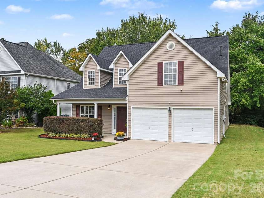 647 Winding Branch Road, Rock Hill, SC 29732.  MLS# CAR4430600, YatesRealty ID 55440. 
