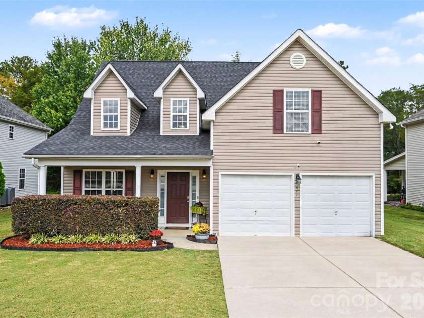 647 Winding Branch Road, Rock Hill, SC 29732.  MLS# CAR4430600, YatesRealty ID 55440. 