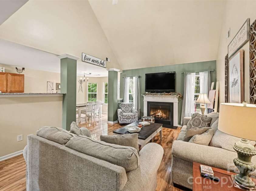 647 Winding Branch Road, Rock Hill, SC 29732.  MLS# CAR4430600, YatesRealty ID 55440. 