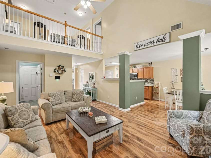 647 Winding Branch Road, Rock Hill, SC 29732.  MLS# CAR4430600, YatesRealty ID 55440. 