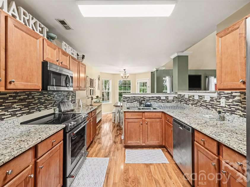 647 Winding Branch Road, Rock Hill, SC 29732.  MLS# CAR4430600, YatesRealty ID 55440. 
