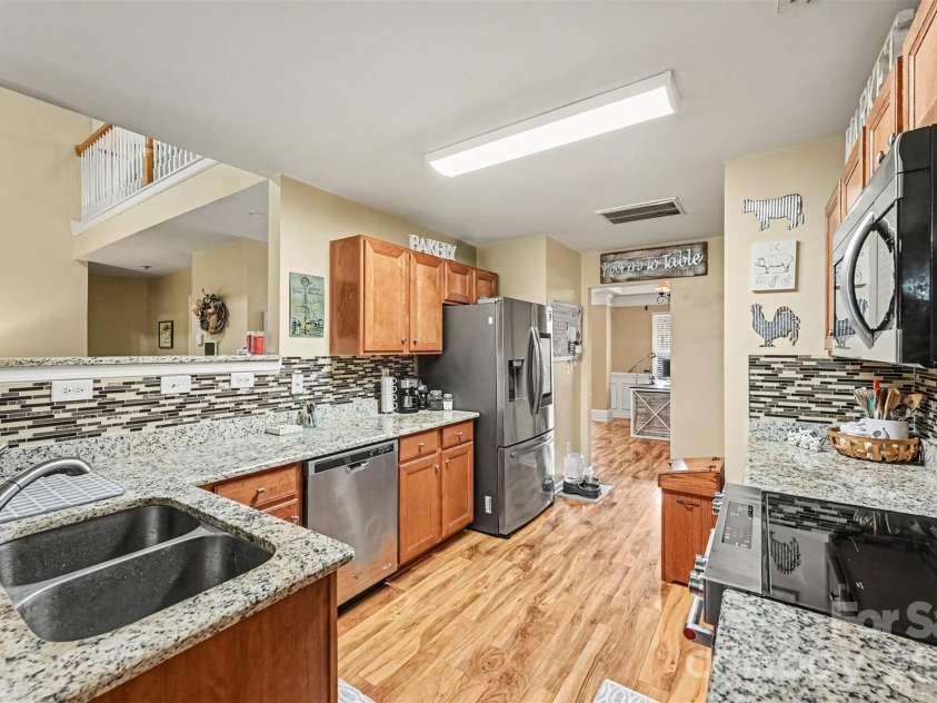 647 Winding Branch Road, Rock Hill, SC 29732.  MLS# CAR4430600, YatesRealty ID 55440. 