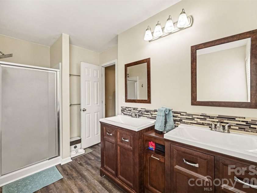 647 Winding Branch Road, Rock Hill, SC 29732.  MLS# CAR4430600, YatesRealty ID 55440. 