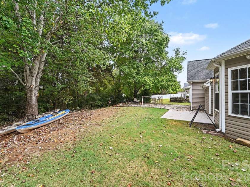 647 Winding Branch Road, Rock Hill, SC 29732.  MLS# CAR4430600, YatesRealty ID 55440. 